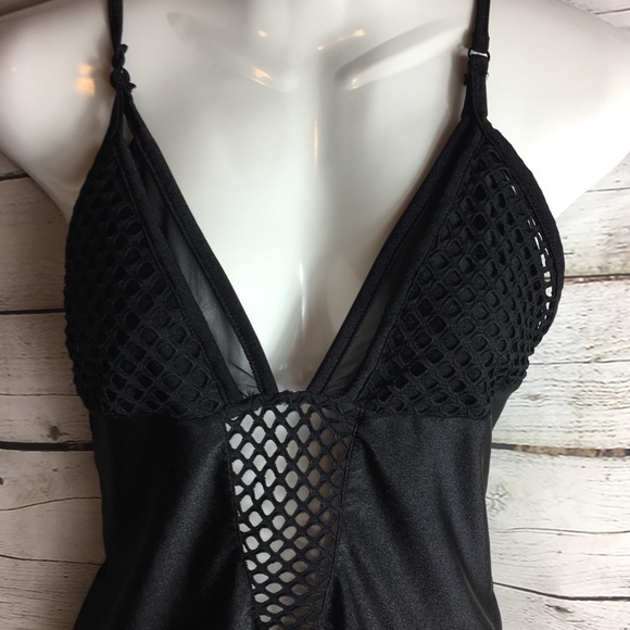 Fashion Nova Other - Fashion Nova Mesh/ fishnet body suit